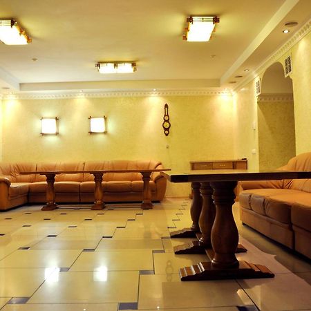 Soborniy Hotel Zaporizhia Bagian luar foto