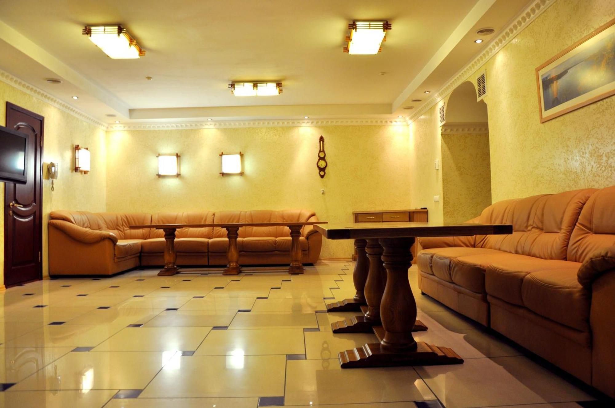 Soborniy Hotel Zaporizhia Bagian luar foto