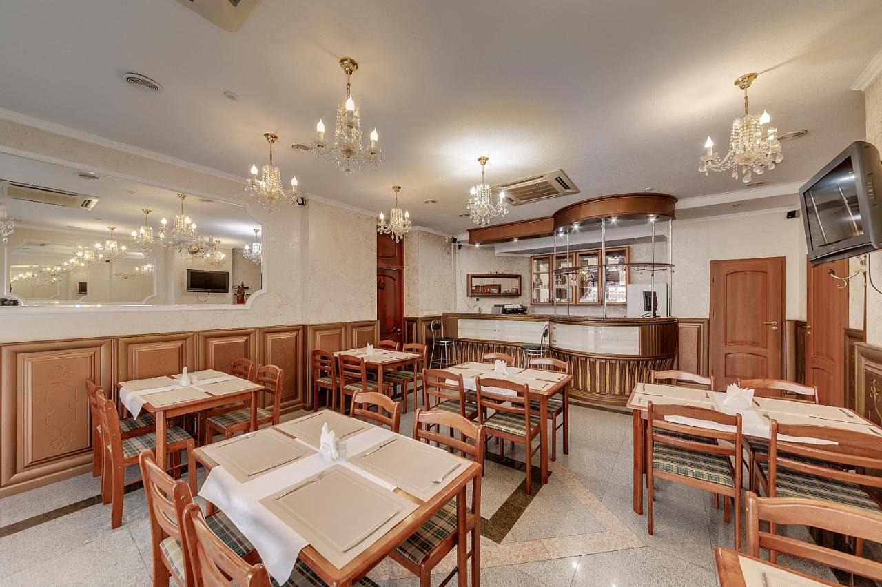 Soborniy Hotel Zaporizhia Bagian luar foto
