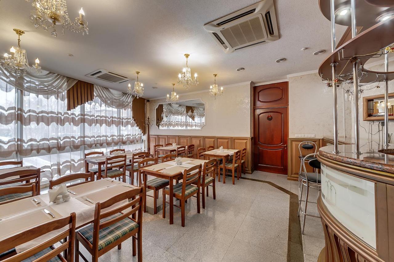Soborniy Hotel Zaporizhia Bagian luar foto