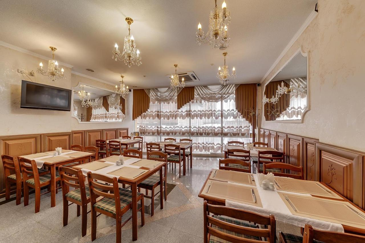 Soborniy Hotel Zaporizhia Bagian luar foto