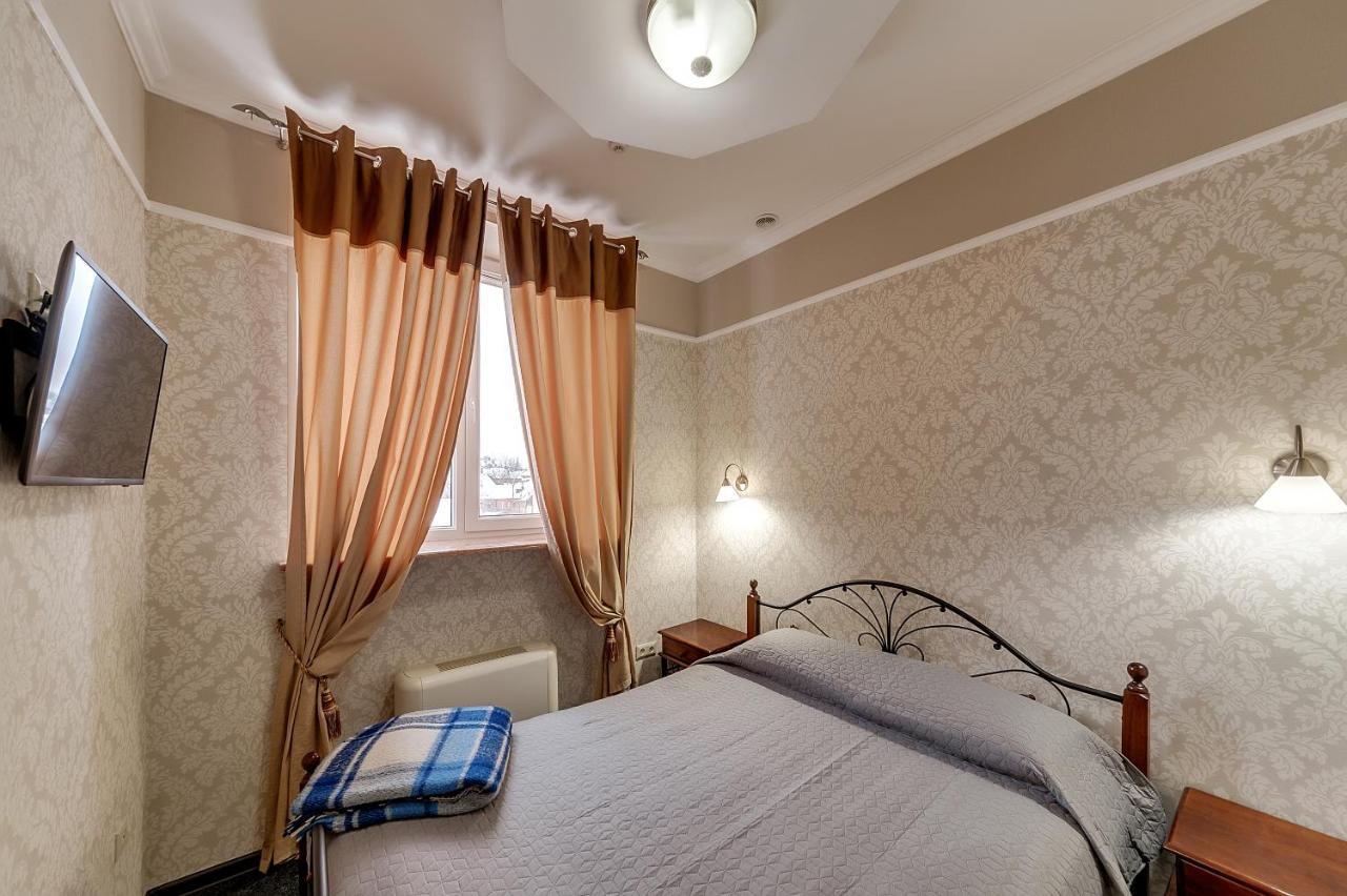 Soborniy Hotel Zaporizhia Bagian luar foto
