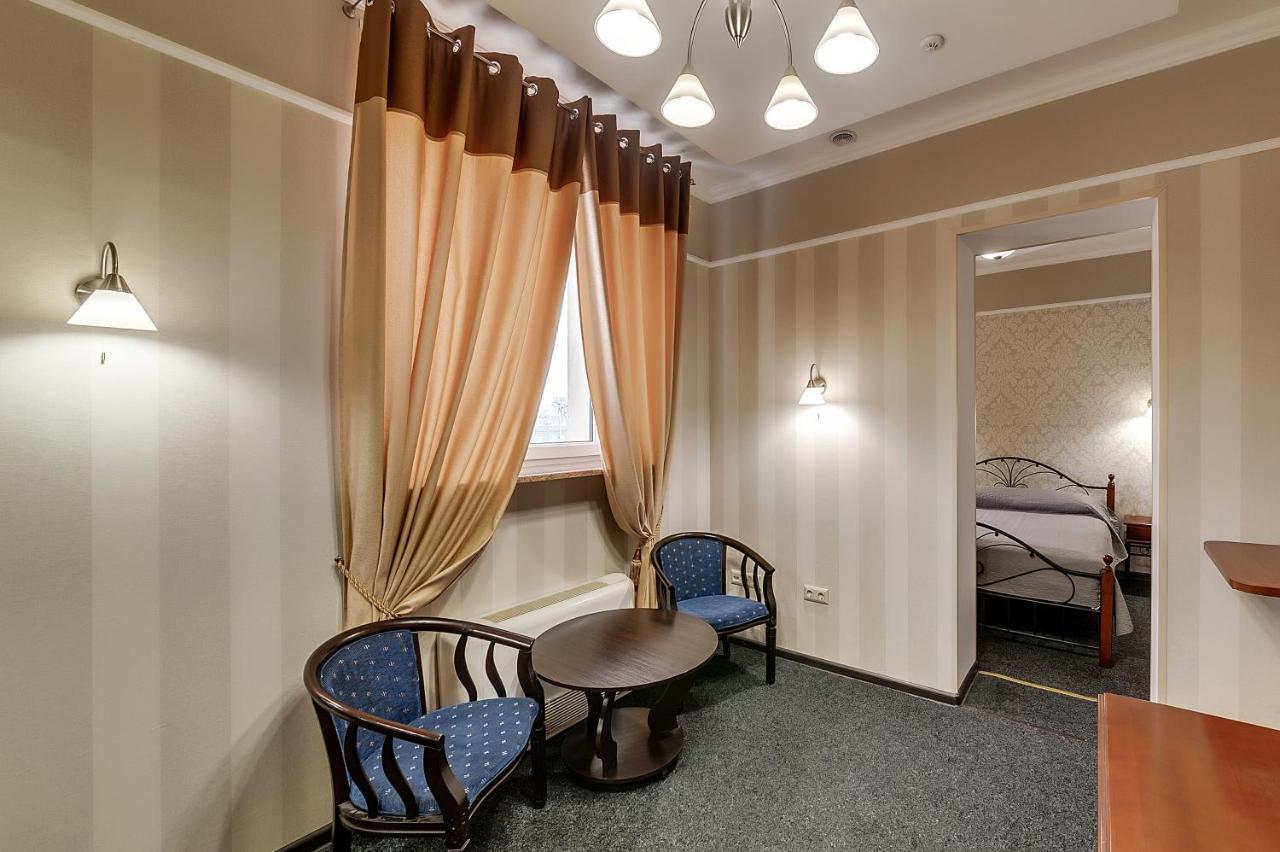 Soborniy Hotel Zaporizhia Bagian luar foto