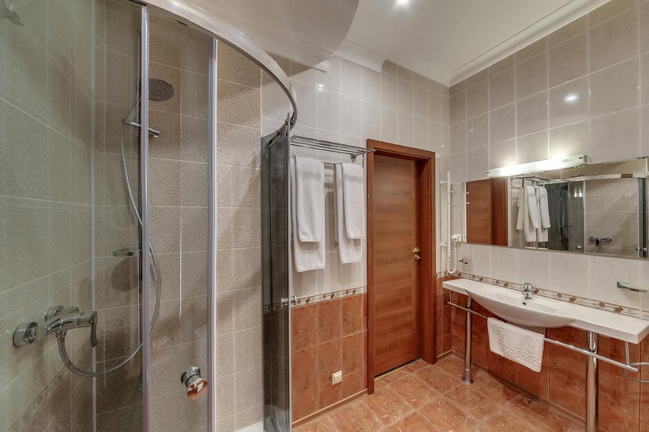 Soborniy Hotel Zaporizhia Bagian luar foto